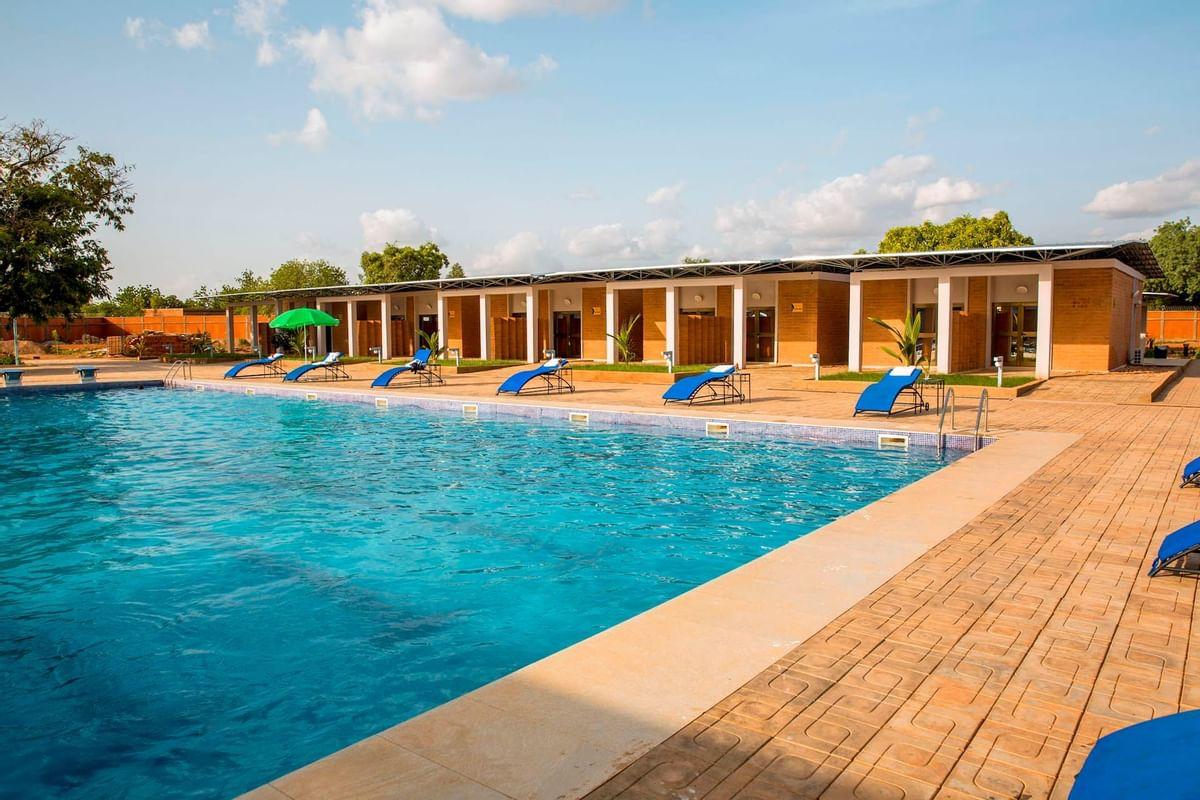 Dunia Hotel Ouagadougou Loumbila エクステリア 写真