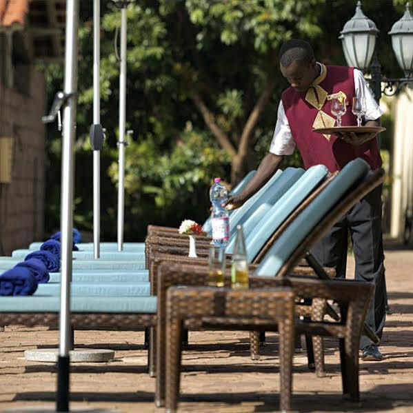 Dunia Hotel Ouagadougou Loumbila エクステリア 写真