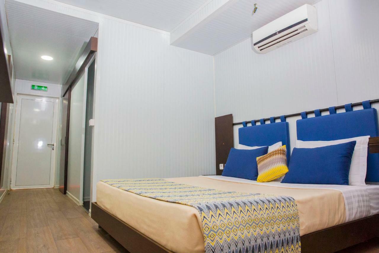 Dunia Hotel Ouagadougou Loumbila エクステリア 写真