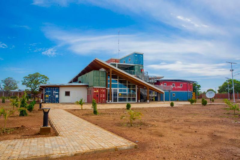 Dunia Hotel Ouagadougou Loumbila エクステリア 写真